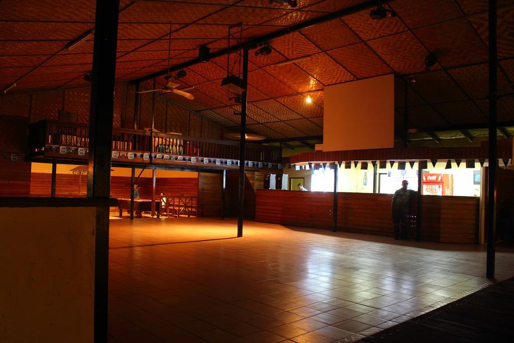 Alotau International Hotel Exterior photo